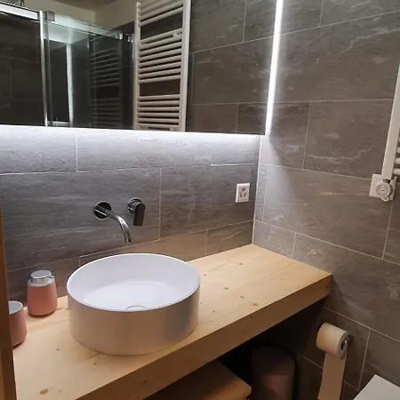 Yeti Apartment Sedrun