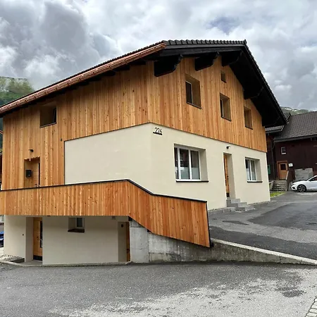 Yeti Apartment Sedrun